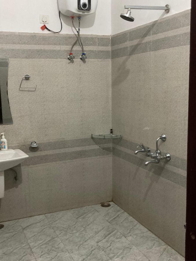 Jp International Naimisharanya Hotel Екстериор снимка